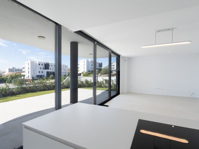 2 Bedrooms Apartment in Fuengirola