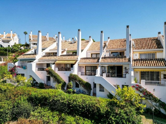 4 Bedrooms Townhouse in Calahonda