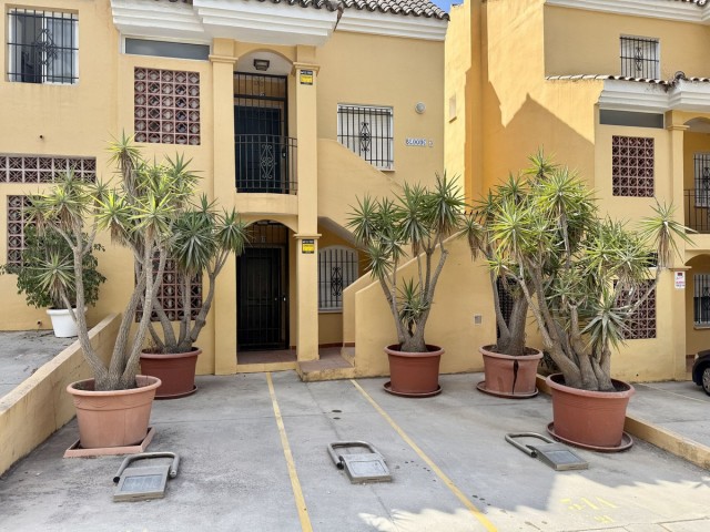 Villa, Elviria