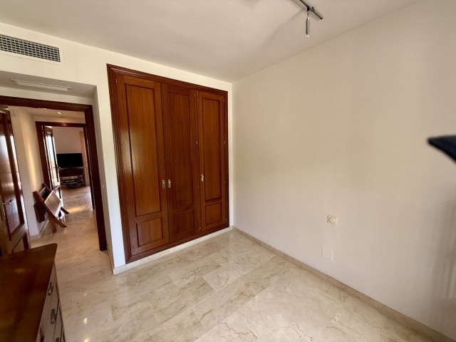 4 Bedrooms Villa in Elviria