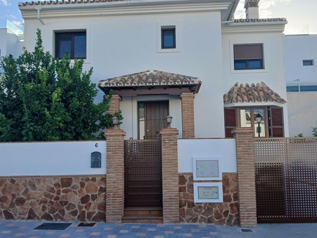 Villa, Los Pacos