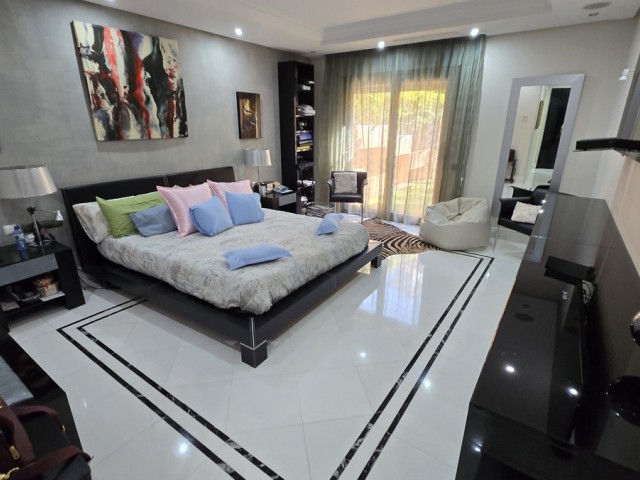 2 Bedrooms Apartment in Puerto Banús