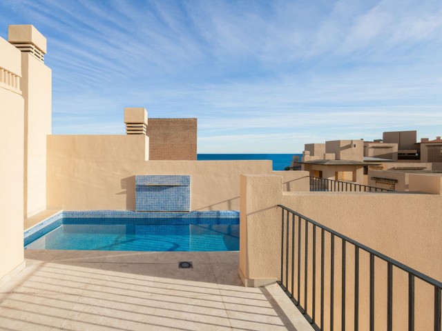 Appartement avec 4 Chambres  à Estepona