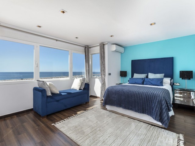 Penthouse in Puerto Banús
