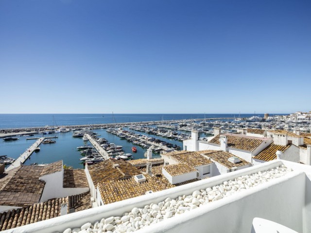 Penthouse in Puerto Banús