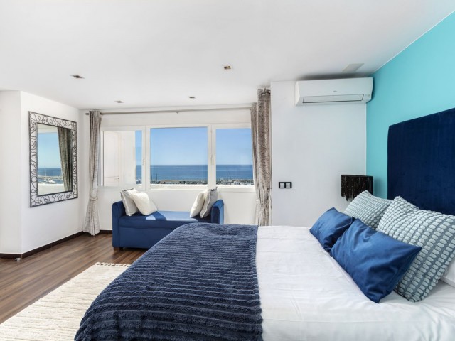 Penthouse in Puerto Banús