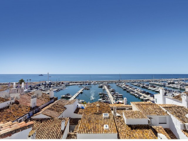 Penthouse in Puerto Banús