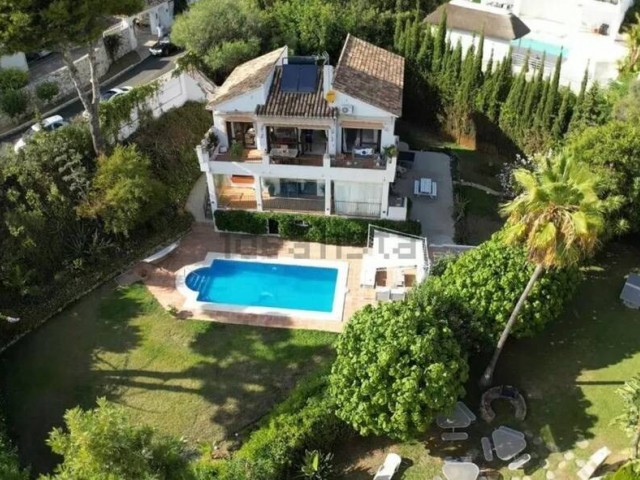4 Bedrooms Townhouse in Marbella