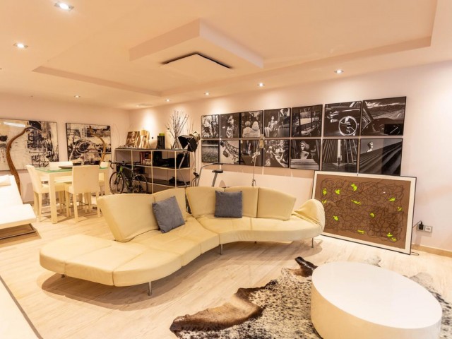 4 Bedrooms Villa in The Golden Mile