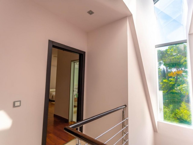4 Bedrooms Villa in The Golden Mile