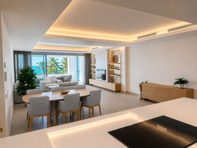 Appartement avec 3 Chambres  à Estepona