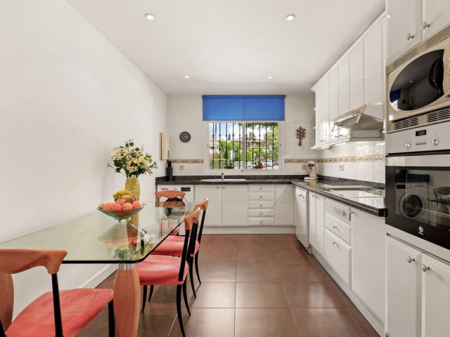Appartement avec 2 Chambres  à Estepona