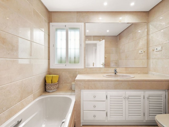 Appartement avec 2 Chambres  à Estepona