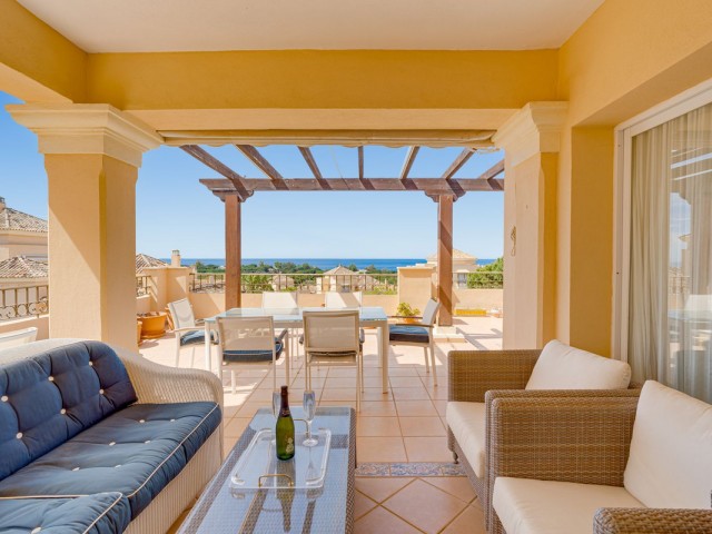 4 Bedrooms Apartment in Elviria