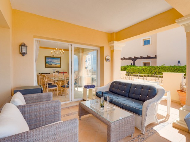 4 Bedrooms Apartment in Elviria