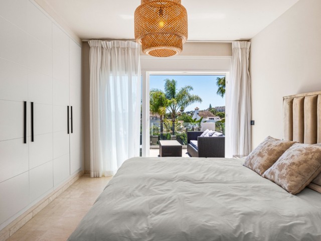 Villa avec 6 Chambres  à Nueva Andalucía