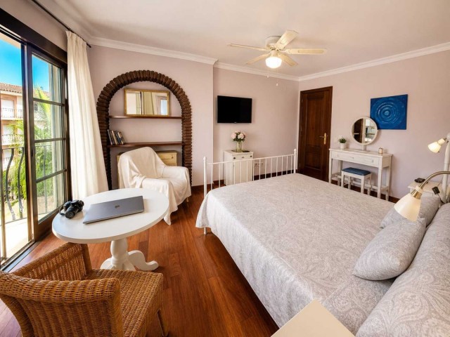 6 Bedrooms Townhouse in Fuengirola
