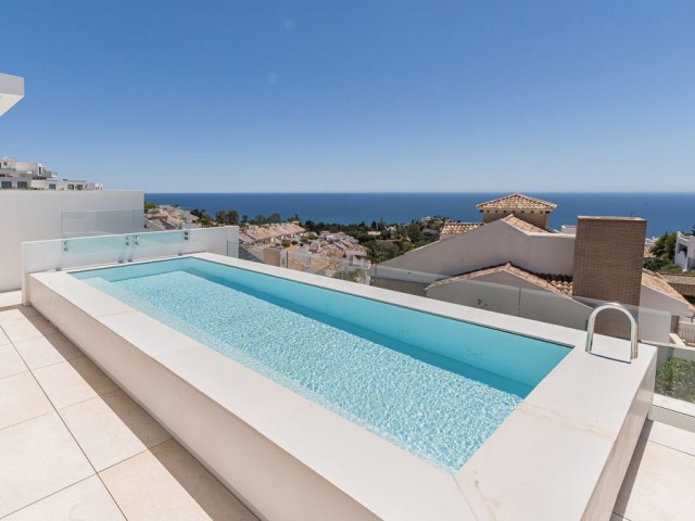 5 Bedrooms Villa in Benalmadena