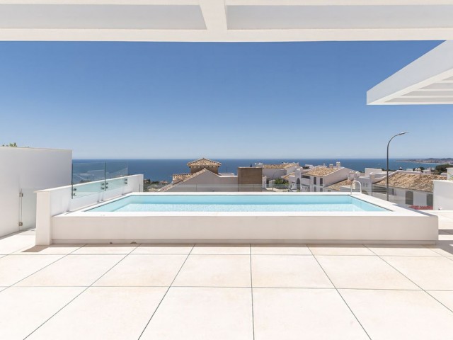 5 Bedrooms Villa in Benalmadena
