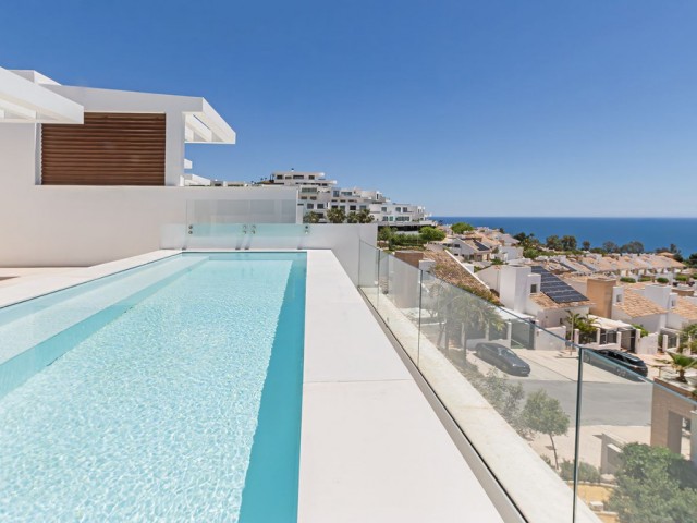 5 Bedrooms Villa in Benalmadena