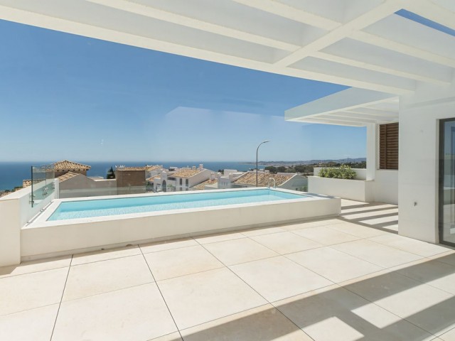 5 Bedrooms Villa in Benalmadena