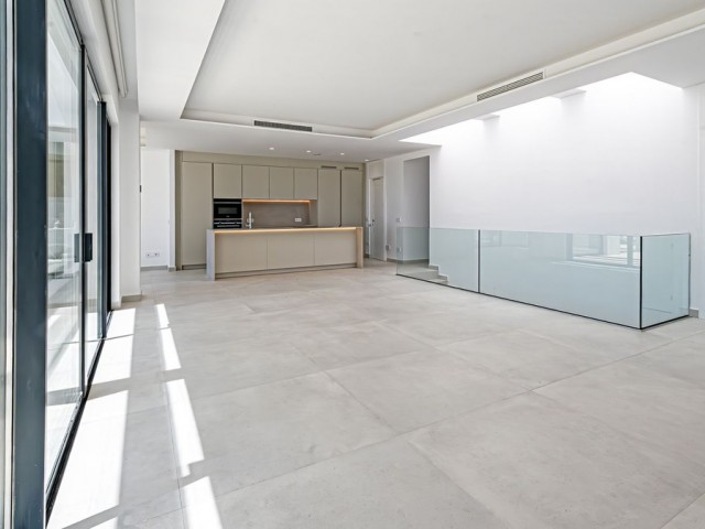 5 Bedrooms Villa in Benalmadena