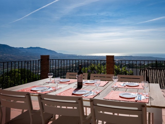 Villa Elviria - R5383630