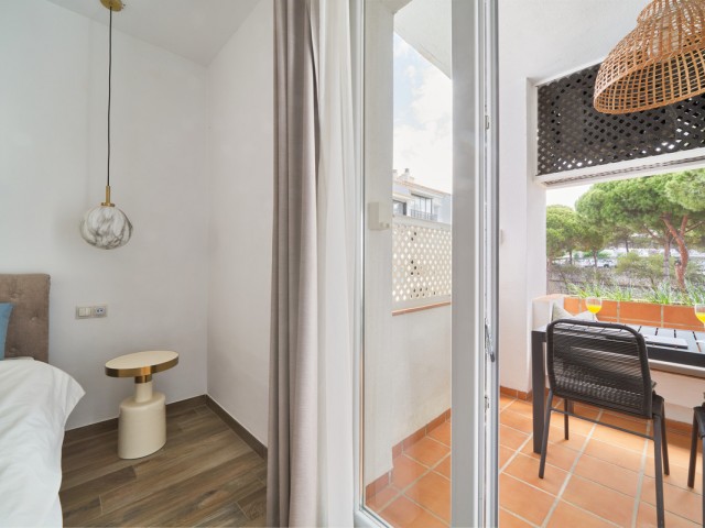 2 Bedrooms Apartment in Elviria