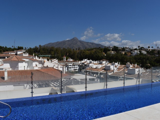 3 Soveroms Leilighet i Nueva Andalucía
