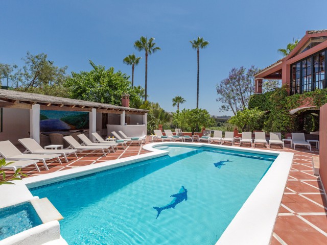 Villa avec 12 Chambres  à Benahavís
