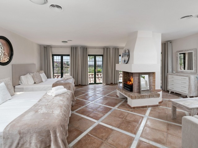 Villa avec 12 Chambres  à Benahavís