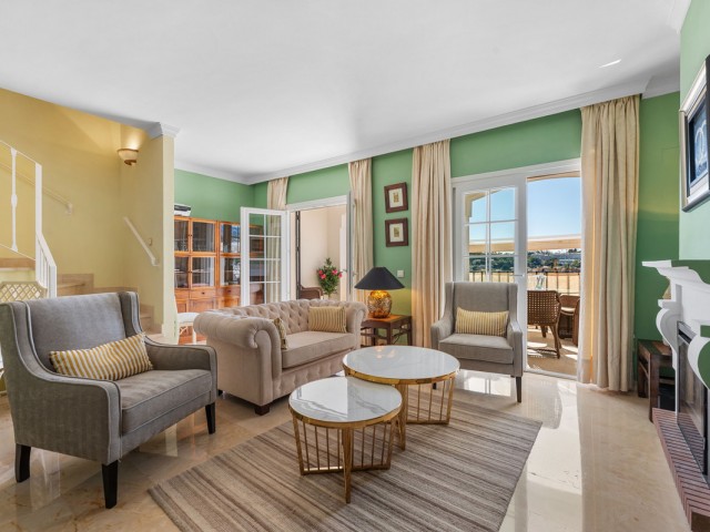 3 Slaapkamer Rijtjeshuis in Nueva Andalucía
