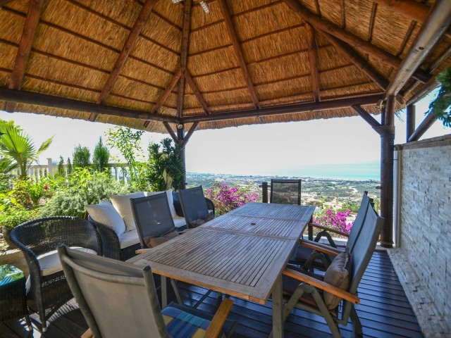 5 Schlafzimmer Villa in Altos de los Monteros