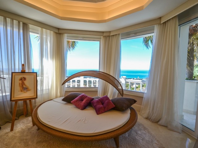 5 Schlafzimmer Villa in Altos de los Monteros
