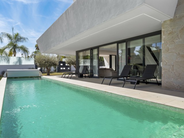 5 Schlafzimmer Villa in Nueva Andalucía