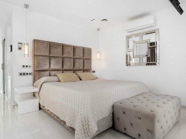 5 Schlafzimmer Villa in Nueva Andalucía