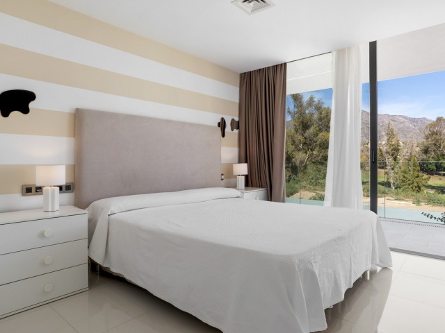 5 Schlafzimmer Villa in Nueva Andalucía