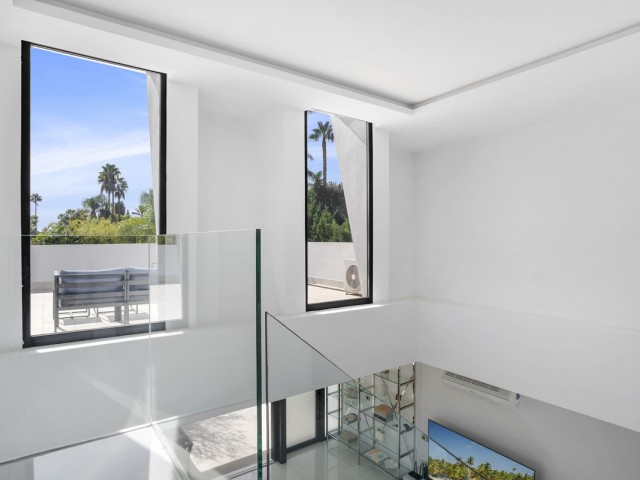 5 Schlafzimmer Villa in Nueva Andalucía