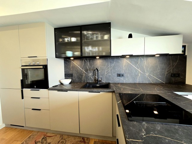 Kattohuoneisto, The Golden Mile, R5378989