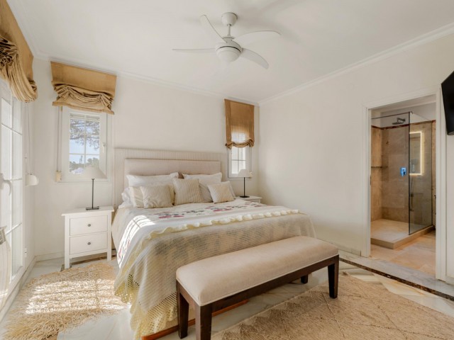 3 Bedrooms Villa in Estepona