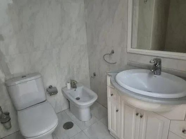 4 Bedrooms Apartment in Torremolinos