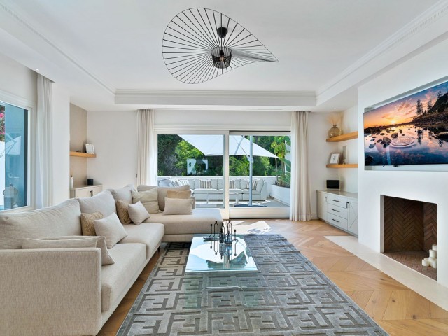 4 Bedrooms Villa in Marbella