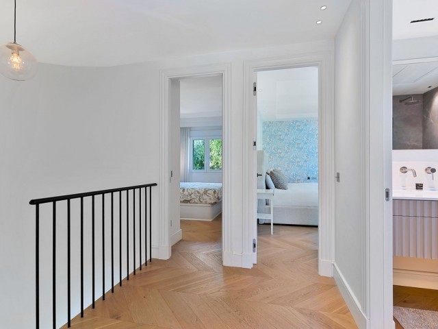 4 Bedrooms Villa in Marbella