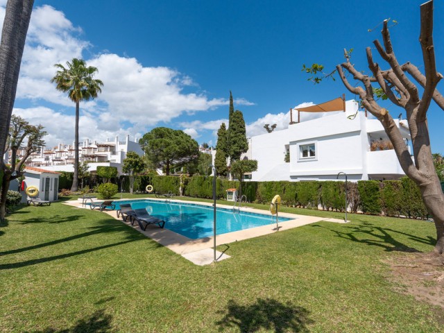 3 Schlafzimmer Reihenhaus in Nueva Andalucía