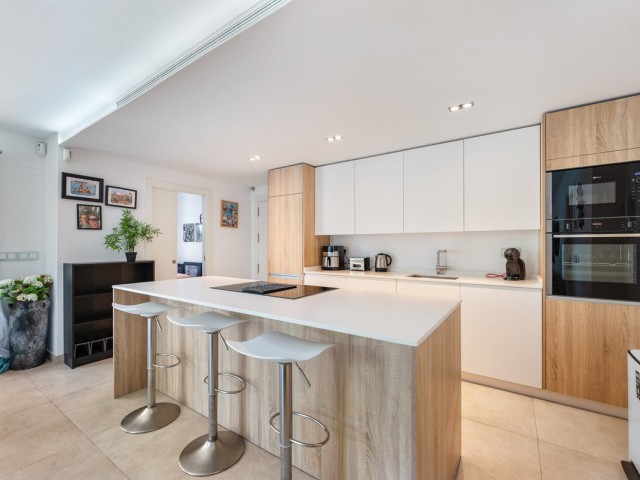3 Bedrooms Apartment in Puerto Banús
