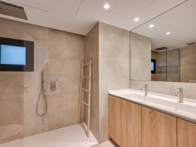 3 Bedrooms Apartment in Puerto Banús