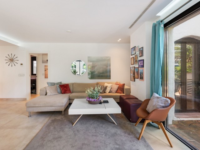 3 Bedrooms Apartment in Puerto Banús