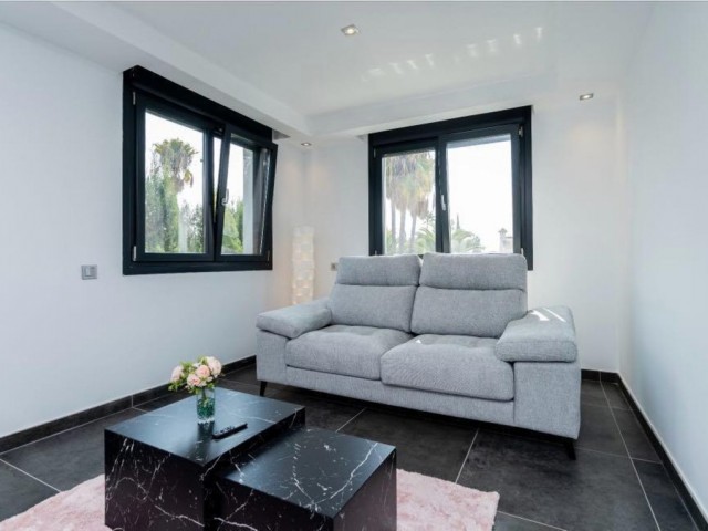 6 Bedrooms Villa in Marbella