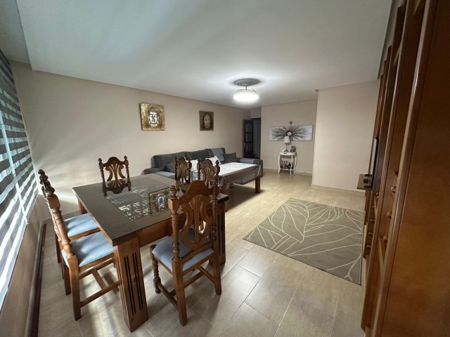Appartement avec 3 Chambres  à Estepona