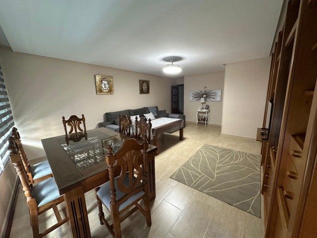 Appartement avec 3 Chambres  à Estepona